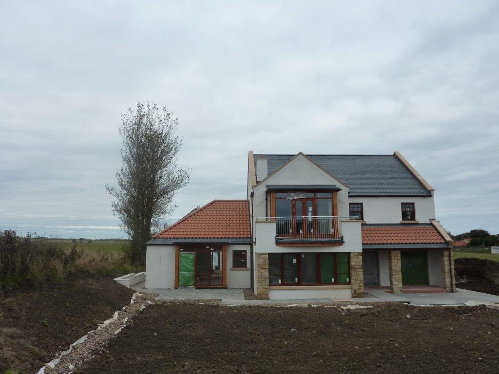New tiled roof on detached house in Kirkcaldy